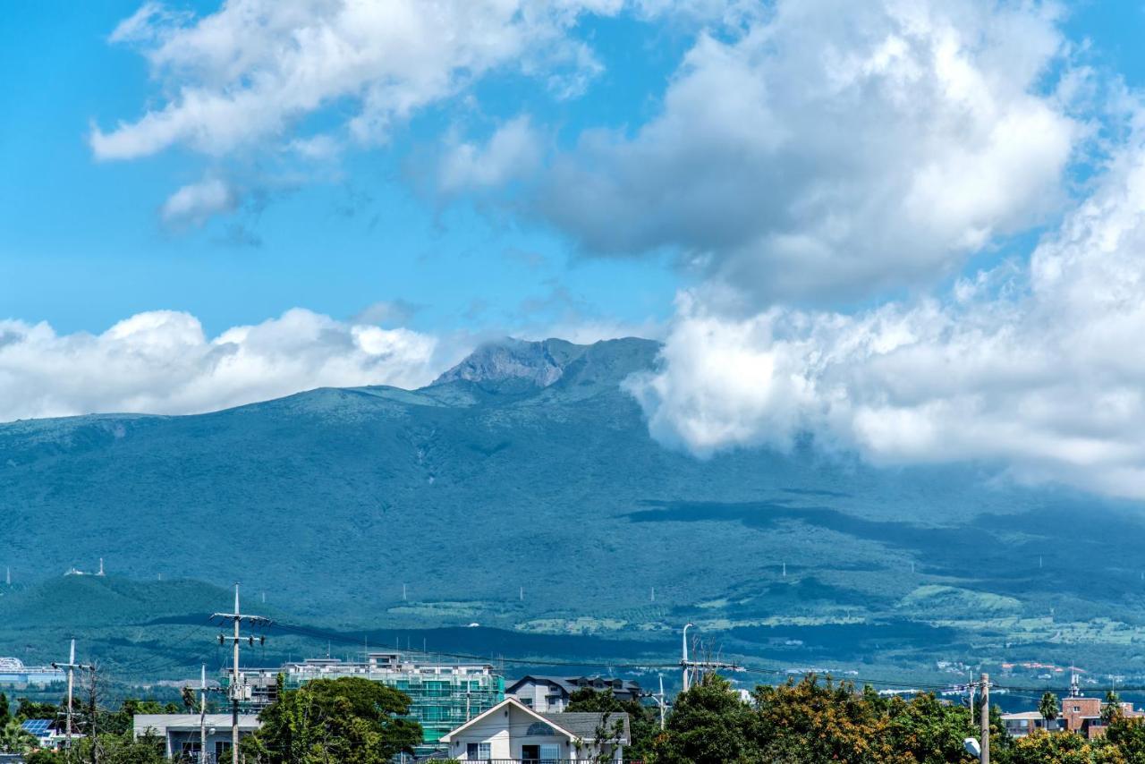 Jeju Aurum Сеогвипо Екстериор снимка